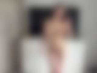 Live cam show with Marry - Small Tits on Mixed Magazine Live