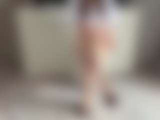 Live cam show with Marry - Petite on Livezox