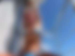 Live cam show with DiaEbrahimi - Blue Eyes on AdultVida.com