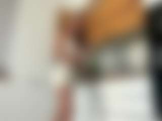 Live cam show with DiaEbrahimi - Blonde Hair Petite on Soda Cam