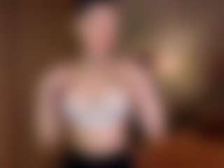 Live cam show with Lilly - Facial on Camsoda