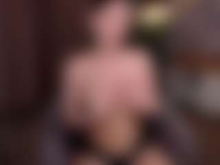 Live cam show with Lilly - Body Massage on Camsoda
