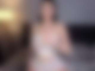 Live cam show with Lilly - Body Massage on Camsoda