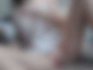 Live cam show with IceCraze - Brown Hair on Camsoda