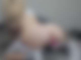 Live cam show with IceCraze - Bedroom Brown Hair on camwithhim.com