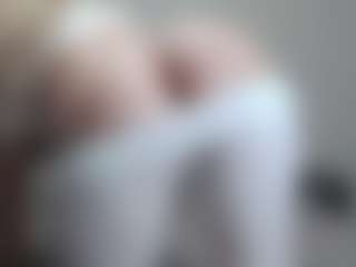 Live cam show with IceCraze - Skinny MILF on https://playwithruby.com