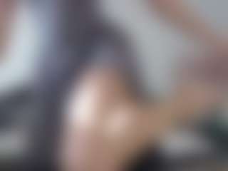 Live cam show with IceCraze - Ebony MILF on nudelive.tv | united states
