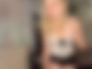 Show di cam dal vivo con KacieDewing - Average su Camsoda
