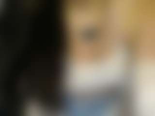 Live cam show with MavieLavie - Skinny on Camming Site