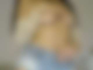 MavieLavie's Live Sex Cam Show