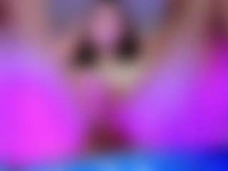 Live cam show with Maya-Garcia - Petite Young Adult on fapnchat