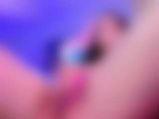 Live cam show with Maya-Garcia - Athletic Dildo on SquirtSoMuch