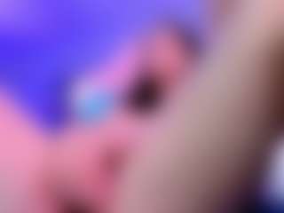 Live cam show with Maya-Garcia - Shake on Camsoda