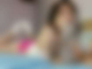 Live cam show with Maya-Garcia - Cute on StripNow
