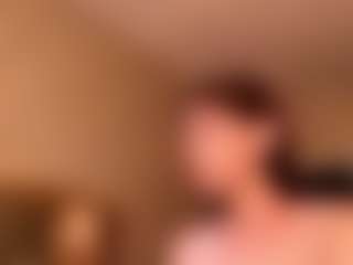Live cam show with ShawneeJurney - Oil on Hubzter Live