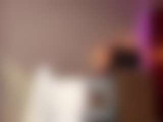 Live cam show with Sophia - Body Massage on Camsoda