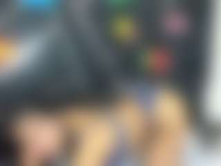 Live cam show with EvangelineRios - New Shaved Pussy on sexytreat.net