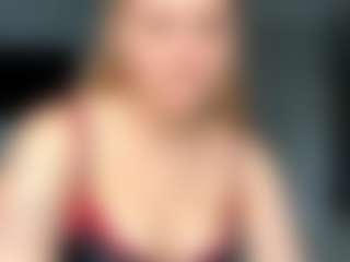 Live cam show with KeriPennel - Erotic Dance on Camsoda
