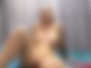 Live cam show with KeriPennel - Control on iamadamtest123.com
