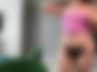Live cam show with KeriPennel - Average on SpankPalCams