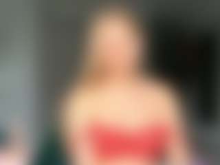 Live cam show with KeriPennel - Muscle on StripNow