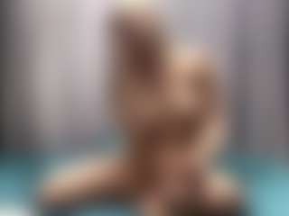 Live cam show with KeriPennel - Public on livesuperchat.net