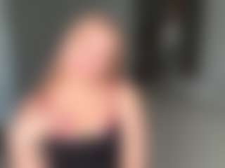 Live cam show with KeriPennel - Muscle on Adult Interactions