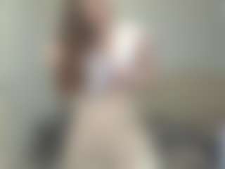 Live cam show with KirstinRobuck - Ass Bouncing on Soda Cam