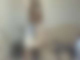 Live cam show with KirstinRobuck - Ass Bouncing on Soda Cam