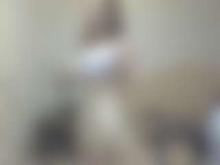 Live cam show with KirstinRobuck - New Brown Eyes on Soda Cam