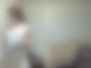 Live cam show with KirstinRobuck - Flashing on x69.live