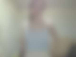 Live cam show with KirstinRobuck - Flashing on Latina Girls