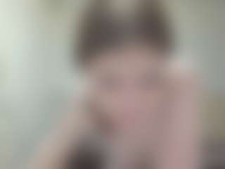 Live cam show with KirstinRobuck - Skinny on livesexfox.com