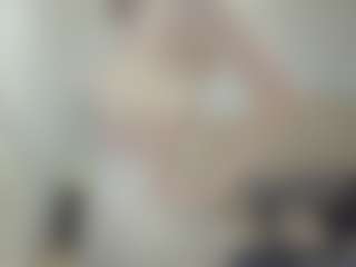 Live cam show with KirstinRobuck - Facial Piercings on eurowanks.com