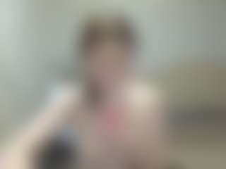 Live cam show with KirstinRobuck - Nipple Piercings on Livezox