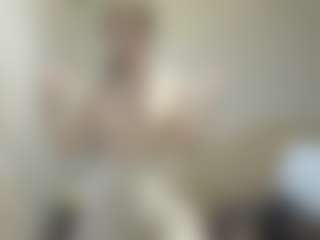 Live cam show with KirstinRobuck - Brown Eyes on boobsie.com