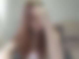 Live cam show with KirstinRobuck - Flashing on PervPlay.com
