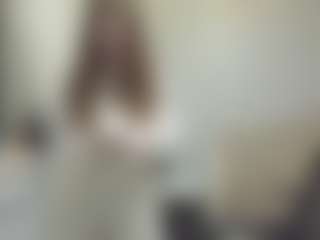 Live cam show with KirstinRobuck - Nipple Piercings on Camsoda