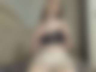 KirstinRobuck's Live Sex Cam Show