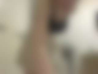 KirstinRobuck's Live Sex Cam Show