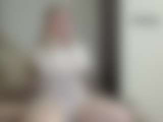 Live cam show with KirstinRobuck - Brown Hair Teen (18+) on SpankPalCams