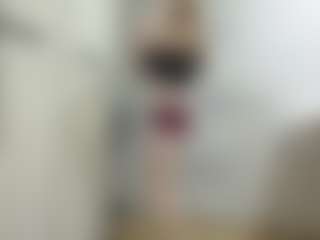 Live cam show with KirstinRobuck - Nipple Piercings on Gym Cam Girls