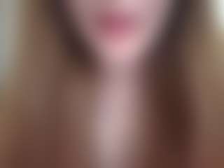 Live cam show with KirstinRobuck - Butt Plug on TeamSkeetLive