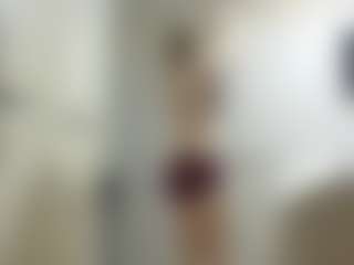 Live cam show with KirstinRobuck - Brown Hair on Camsoda