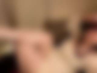 Live cam show with LinaSpark - Skinny on Chatstar