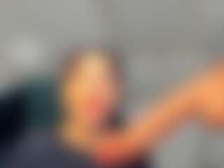 Live cam show with SiellaDolce - Smoking on Dolls Live