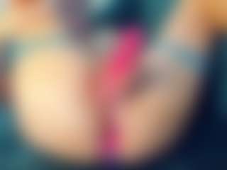 Live cam show with SiellaDolce - Striptease on SinfulBabes