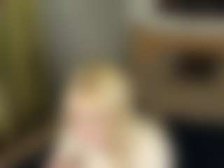 Live cam show with Soffa - Upskirt on Dare Cams