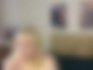 Live cam show with Soffa - Flashing on Camsoda