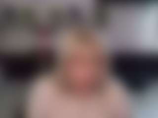 Live cam show with Soffa - Blonde Hair Petite on PervPlay.com